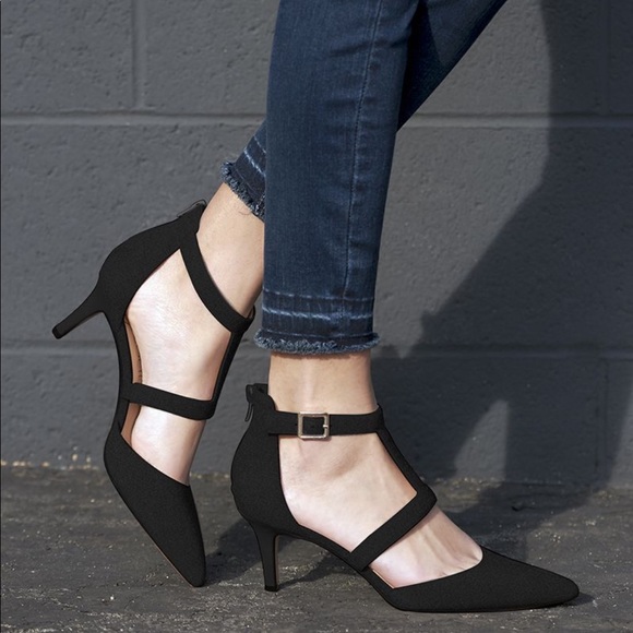 Sole Society Shoes - Sole Society Black T-Strap Pump
